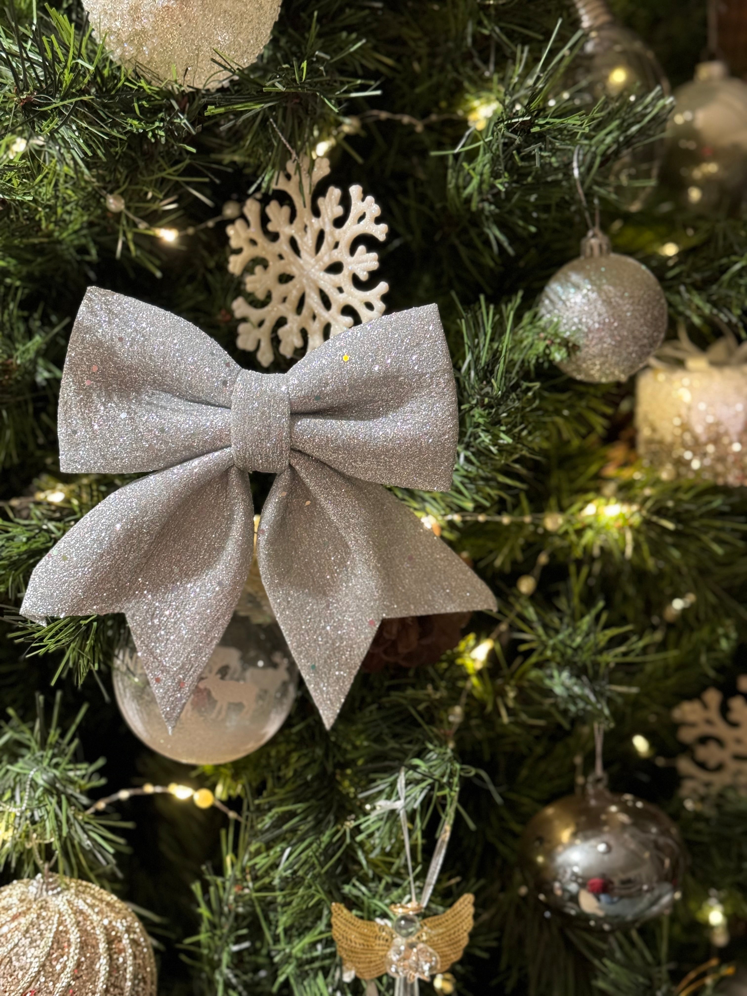 Sliver bow ornament