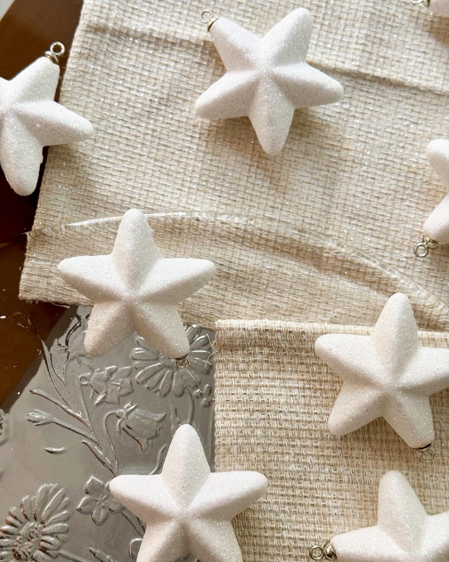 white star ornament set